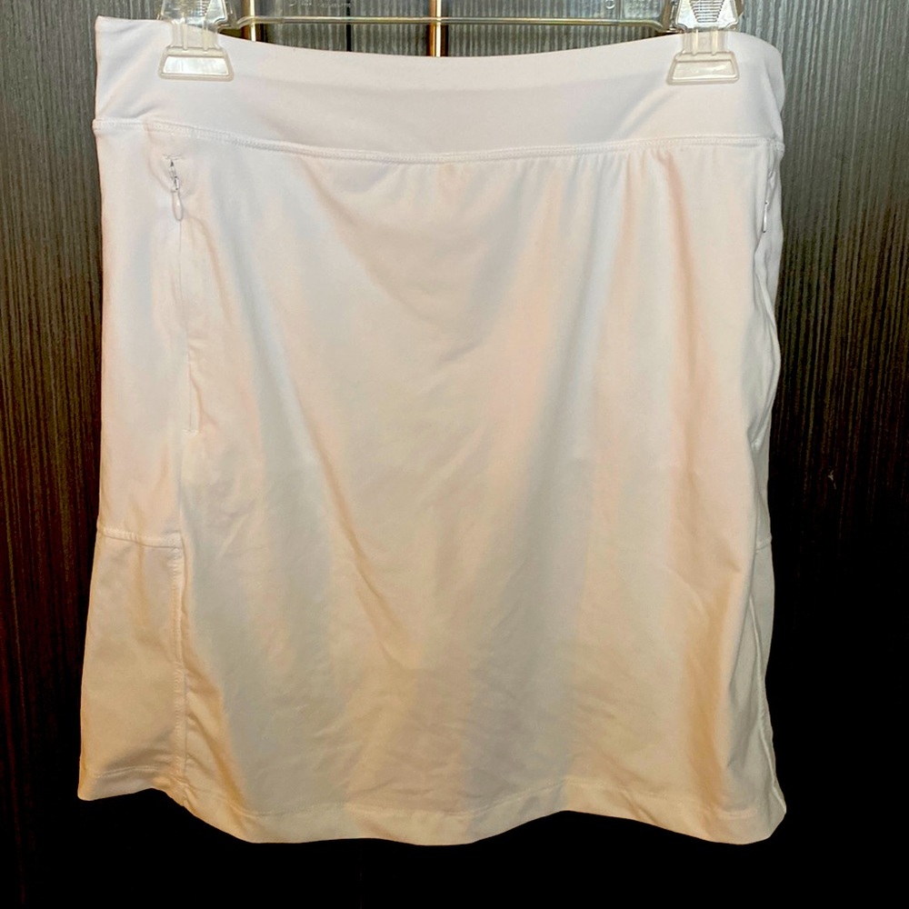 Like new. Jockey golf or tennis skirt. Size M